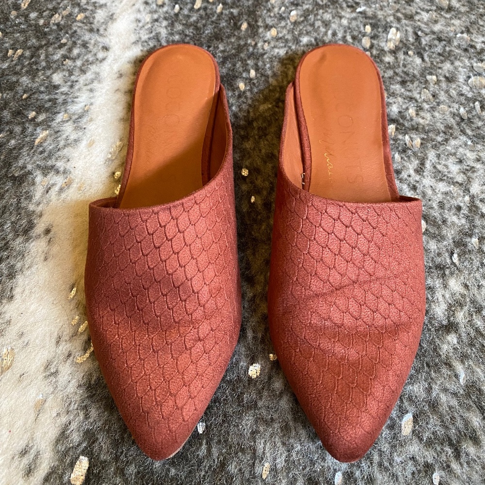 Textured Suede Pointed Toe Slip On Loafers
